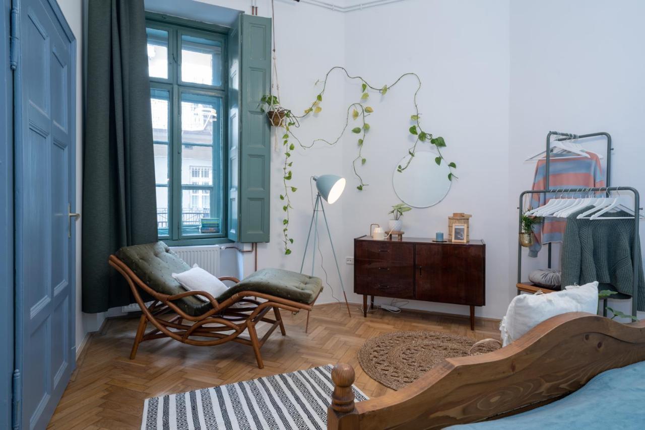 Cozy Boho Apartment, Super Central, Parliament, Netflix * Budapesta