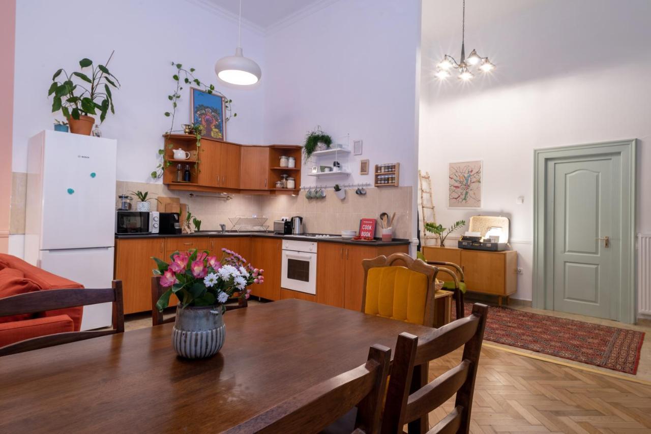 Cozy Boho Apartment, Super Central, Parliament, Netflix Budapešť